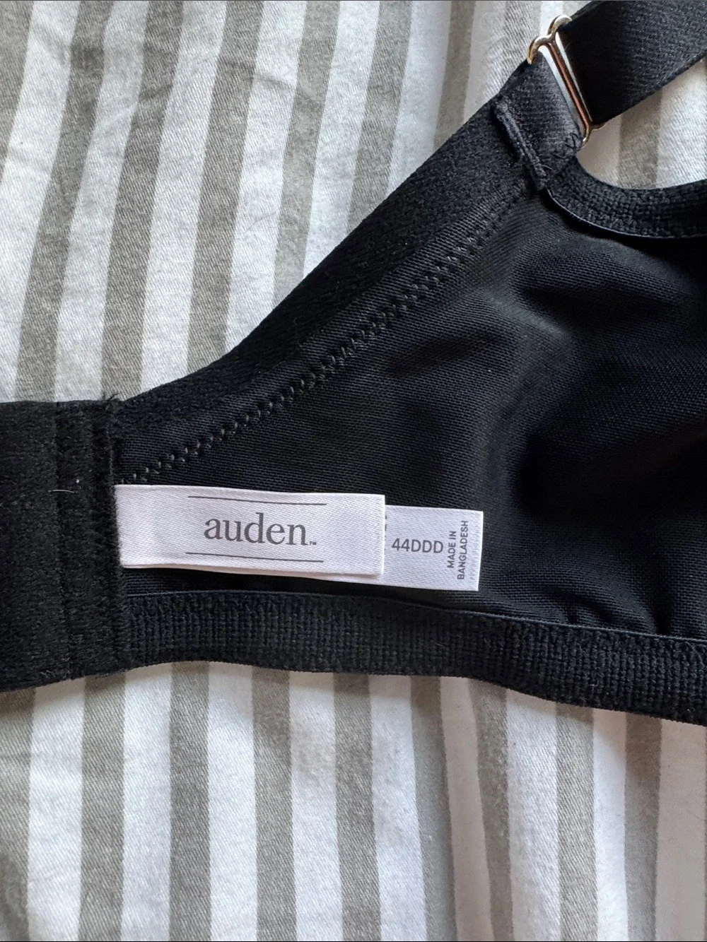 Black Lace Underwire Bra - Elegant Support